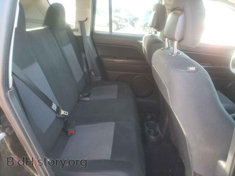 2014 Jeep COMPASS (VIN 1C4NJDBBXED567826) — photo 10 of 12