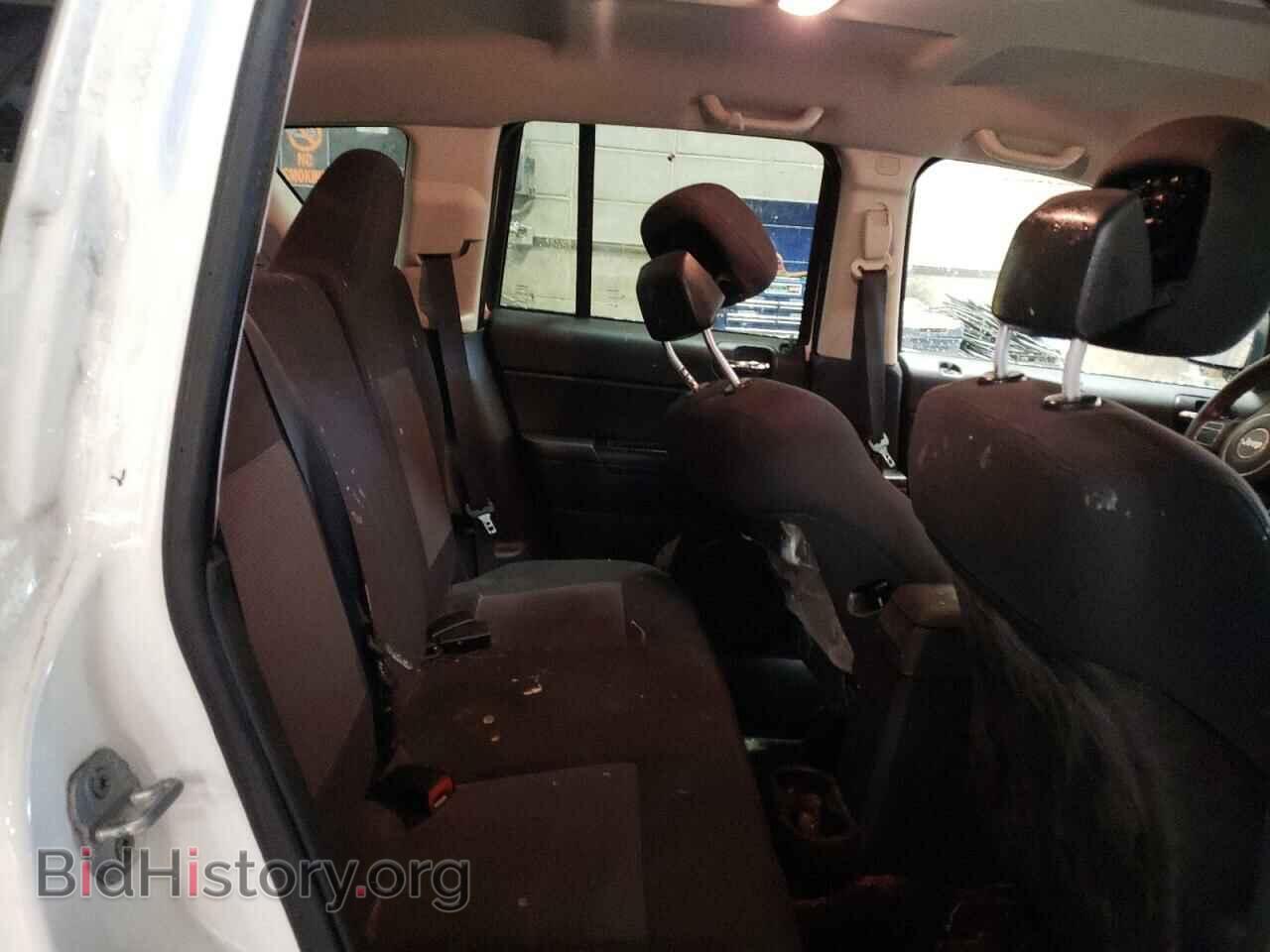 2011 JEEP COMPASS - VIN: 1J4NF1FB7BD159154 - Photo 11