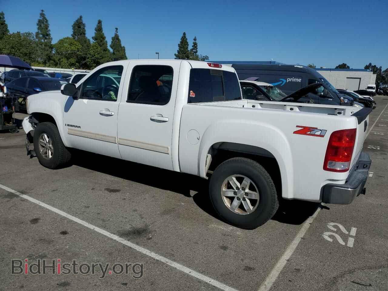 2007 GMC SIERRA - VIN: 3GTEC13J67G529210 - Фото 2