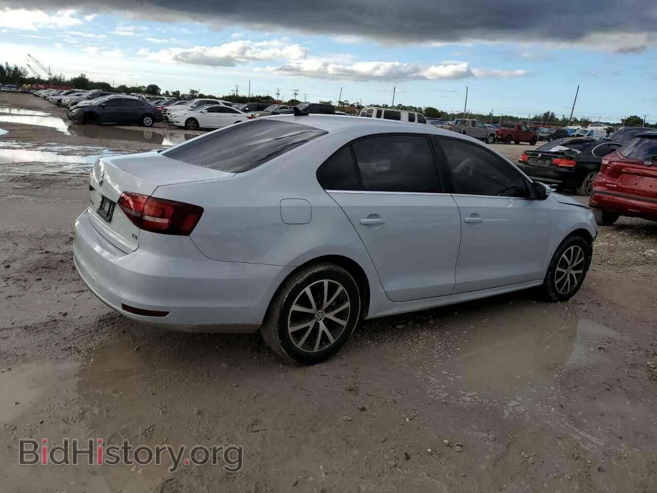 2017 VOLKSWAGEN JETTA - VIN: 3VWDB7AJ4HM246955 - Фото 3
