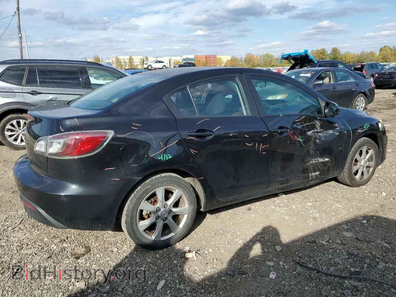 2011 MAZDA 3 - VIN: JM1BL1VF4B1383909 - Фото 3