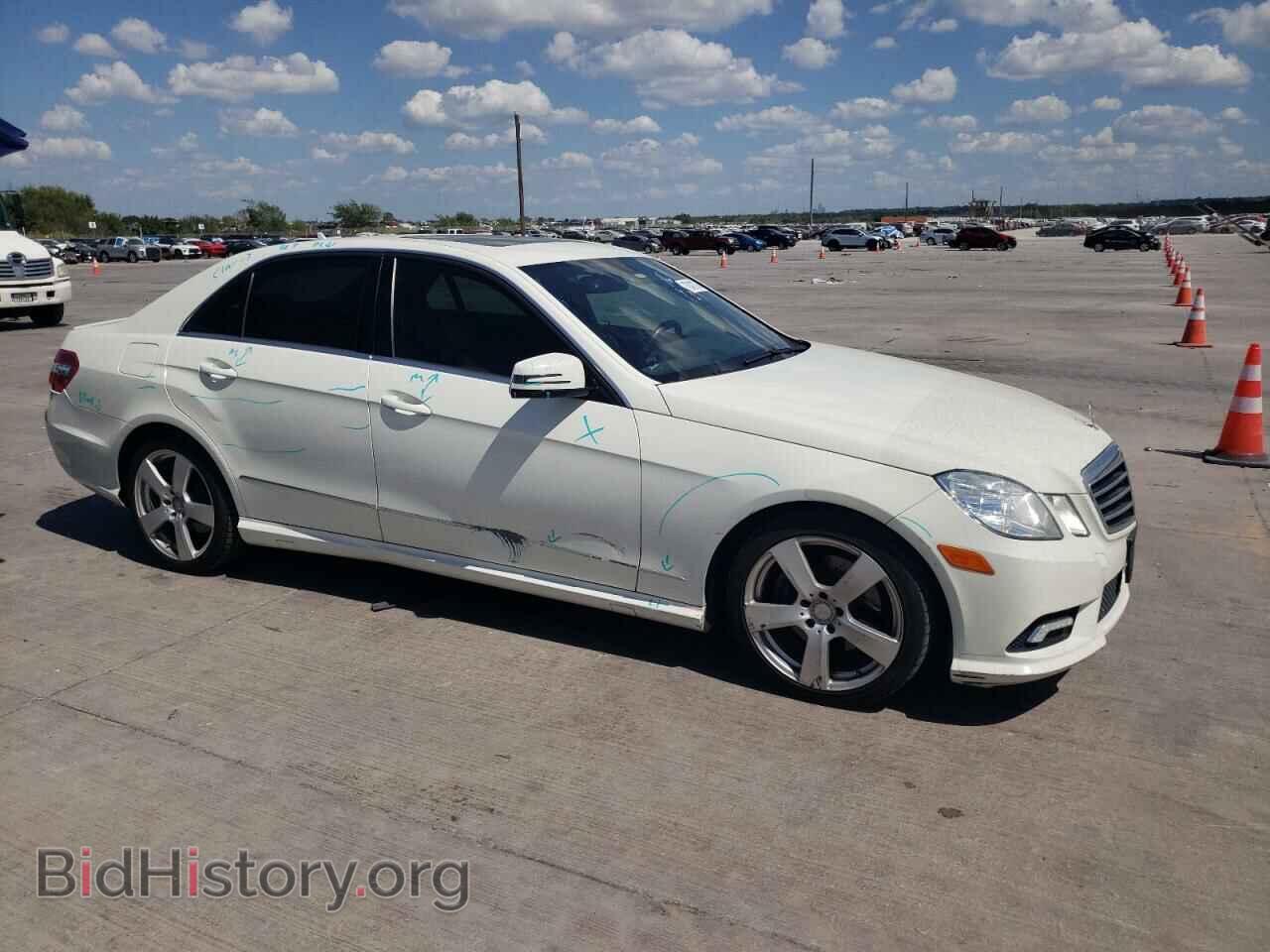 2011 MERCEDES-BENZ E-CLASS - VIN: WDDHF5GB2BA411165 - Фото 4