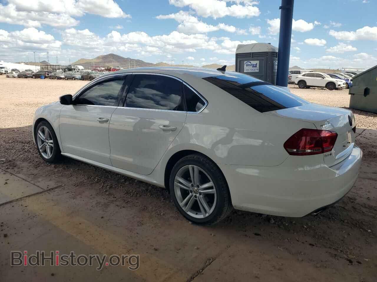 2013 VOLKSWAGEN PASSAT - VIN: 1VWBM7A36DC003047 - Фото 2
