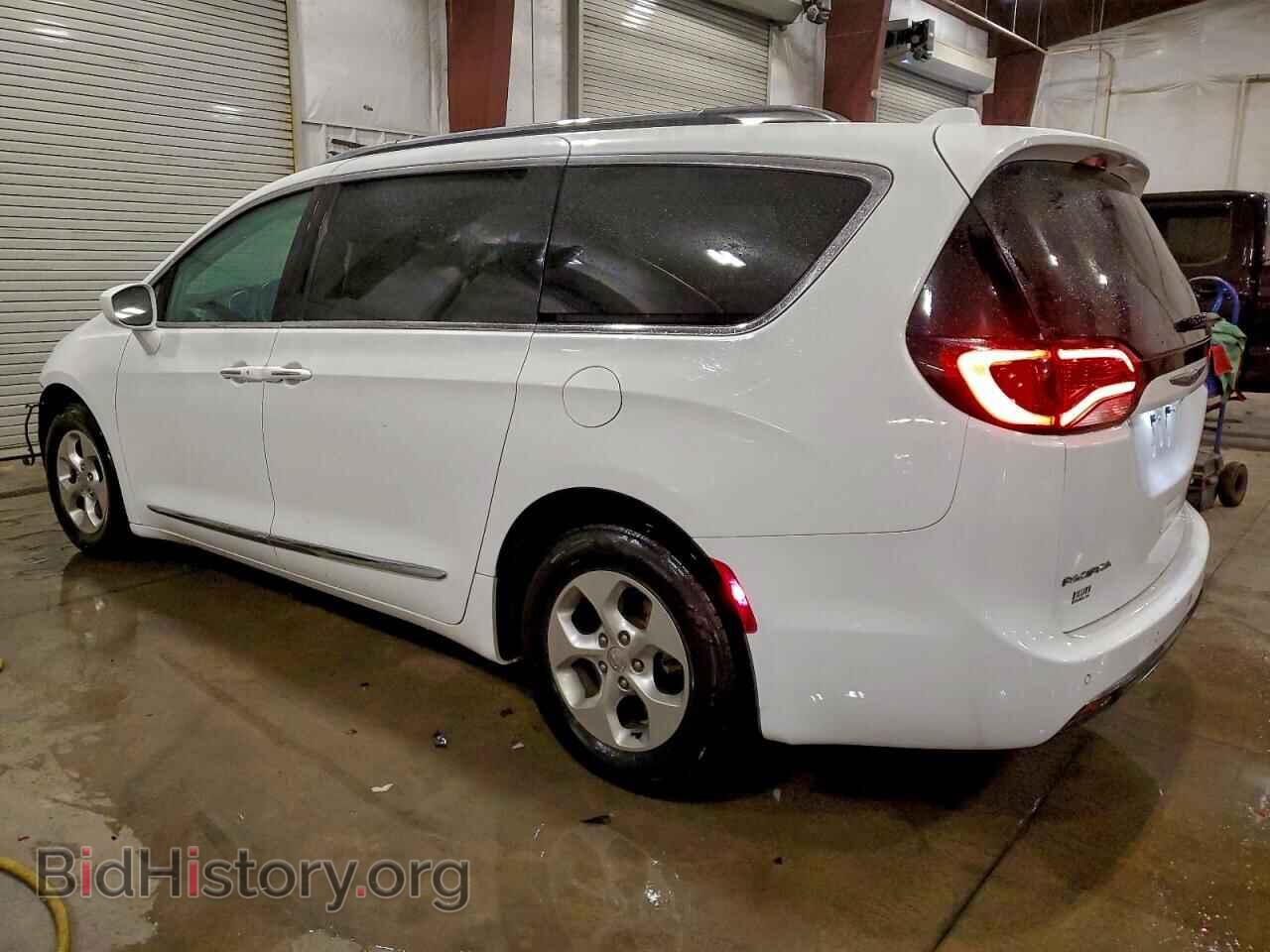 2017 CHRYSLER PACIFICA - VIN: 2C4RC1EG7HR644591 - Фото 2