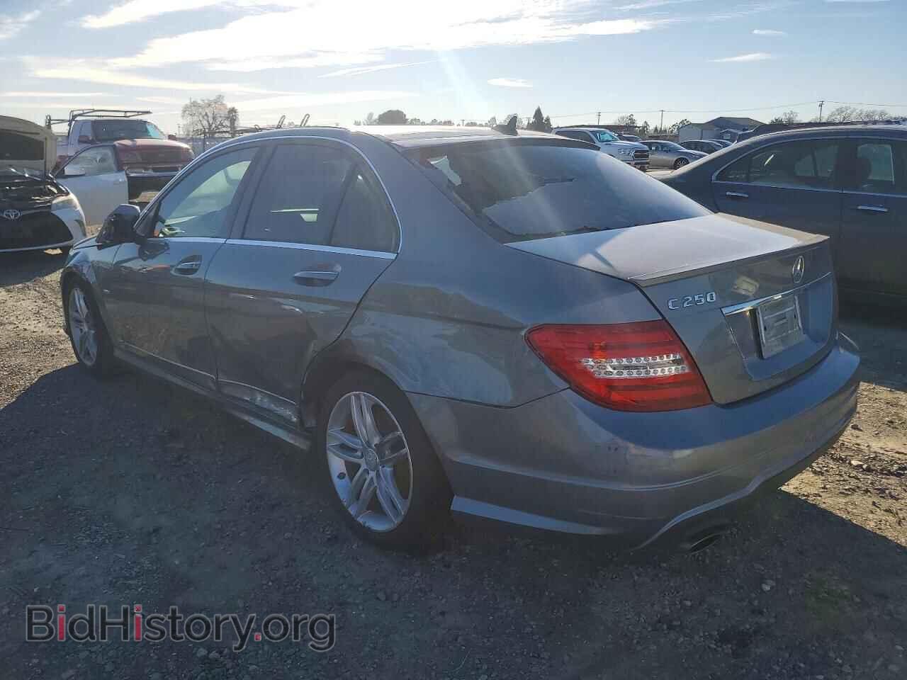 2012 MERCEDES-BENZ C-CLASS - VIN: WDDGF4HB2CR233832 - Фото 2