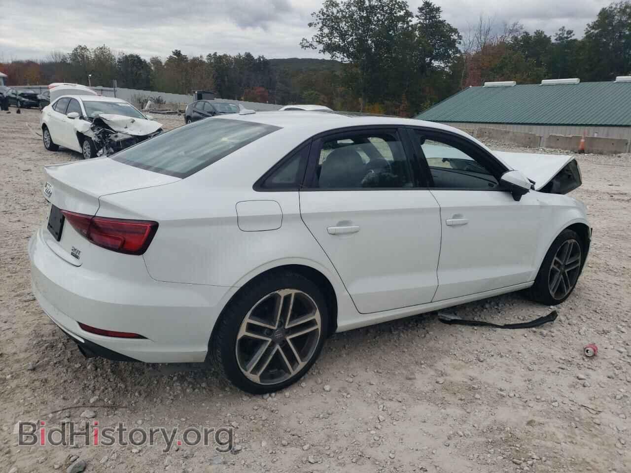 2018 AUDI A3 - VIN: WAUB8GFF2J1061476 - Фото 3