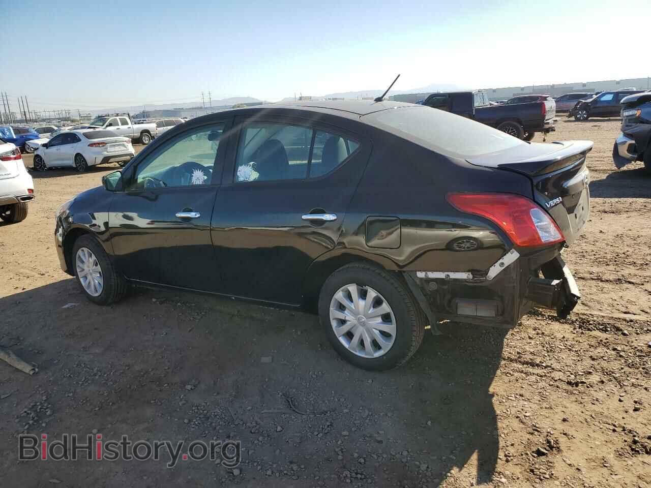 2019 NISSAN VERSA - VIN: 3N1CN7APXKL857700 - Фото 2