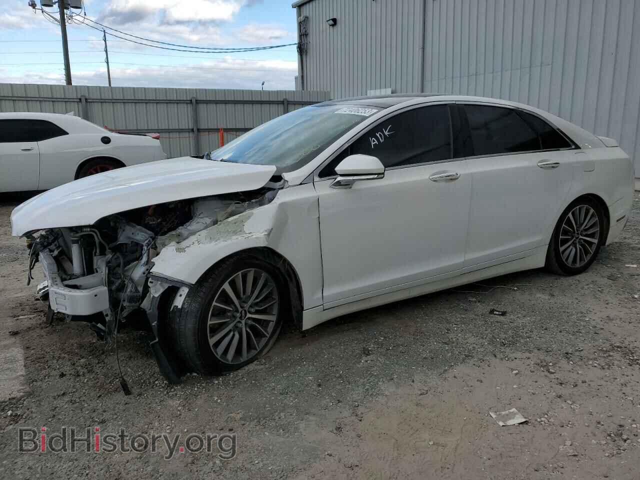 Фотография 3LN6L5C95HR609360 - LINCOLN MKZ 2017