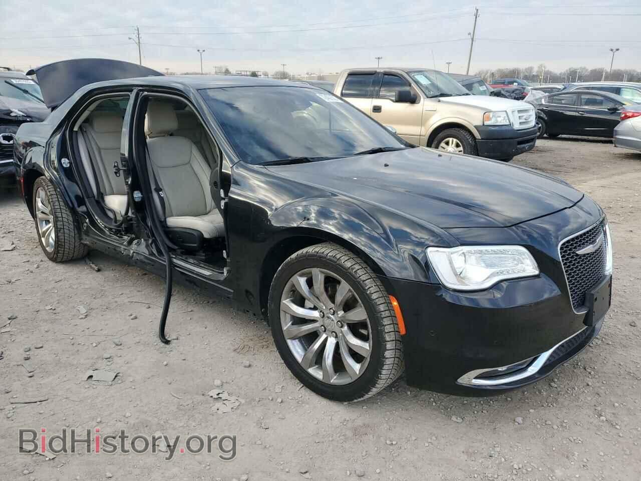 2017 CHRYSLER 300 - VIN: 2C3CCAET8HH585743 - Фото 4