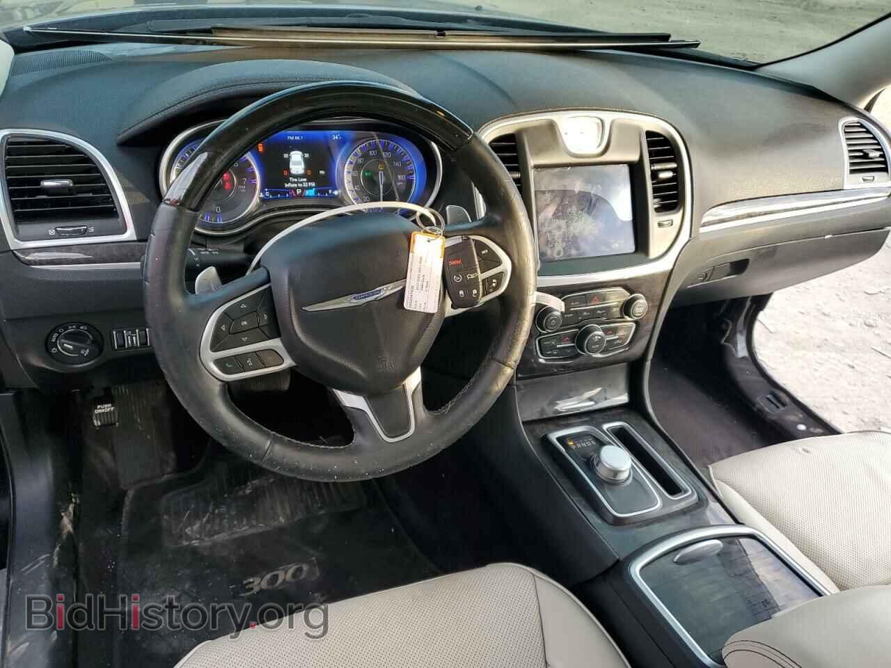 2017 CHRYSLER 300 - VIN: 2C3CCAET8HH585743 - Фото 8