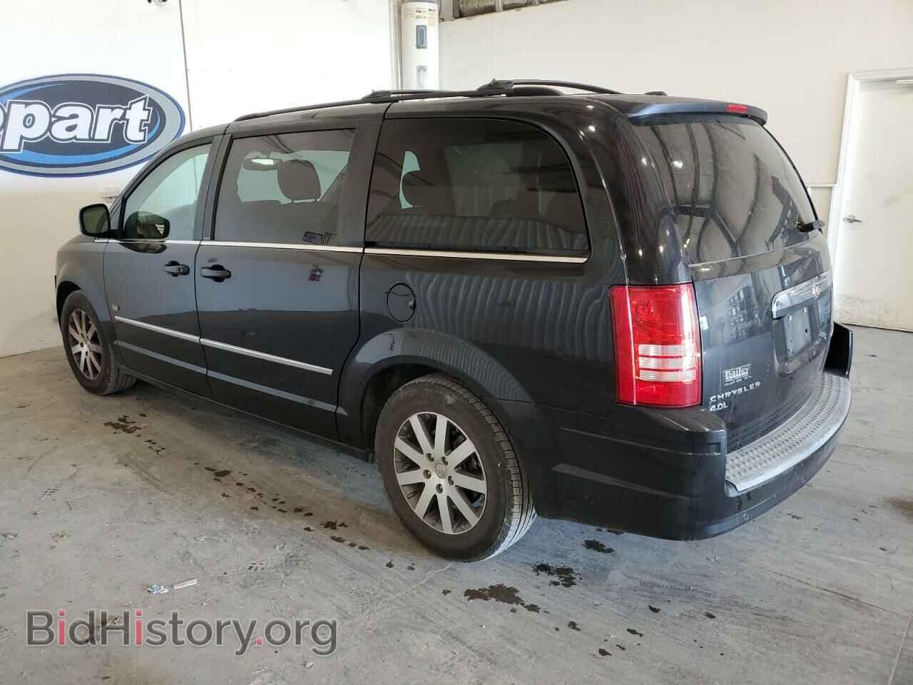 2009 CHRYSLER MINIVAN - VIN: 2A8HR54X99R641821 - Фото 2