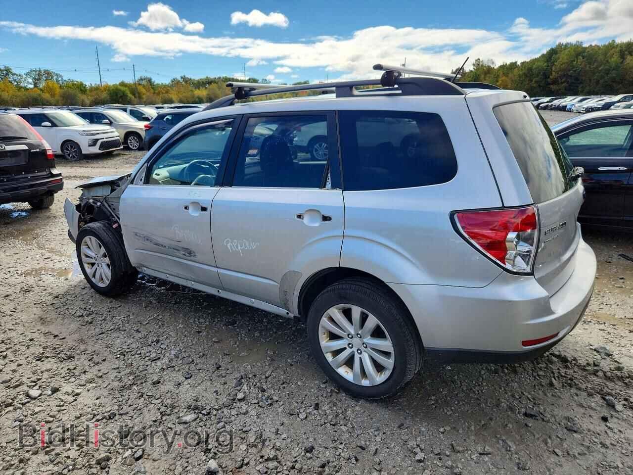 2011 SUBARU FORESTER - VIN: JF2SHADC1BH761203 - Фото 2