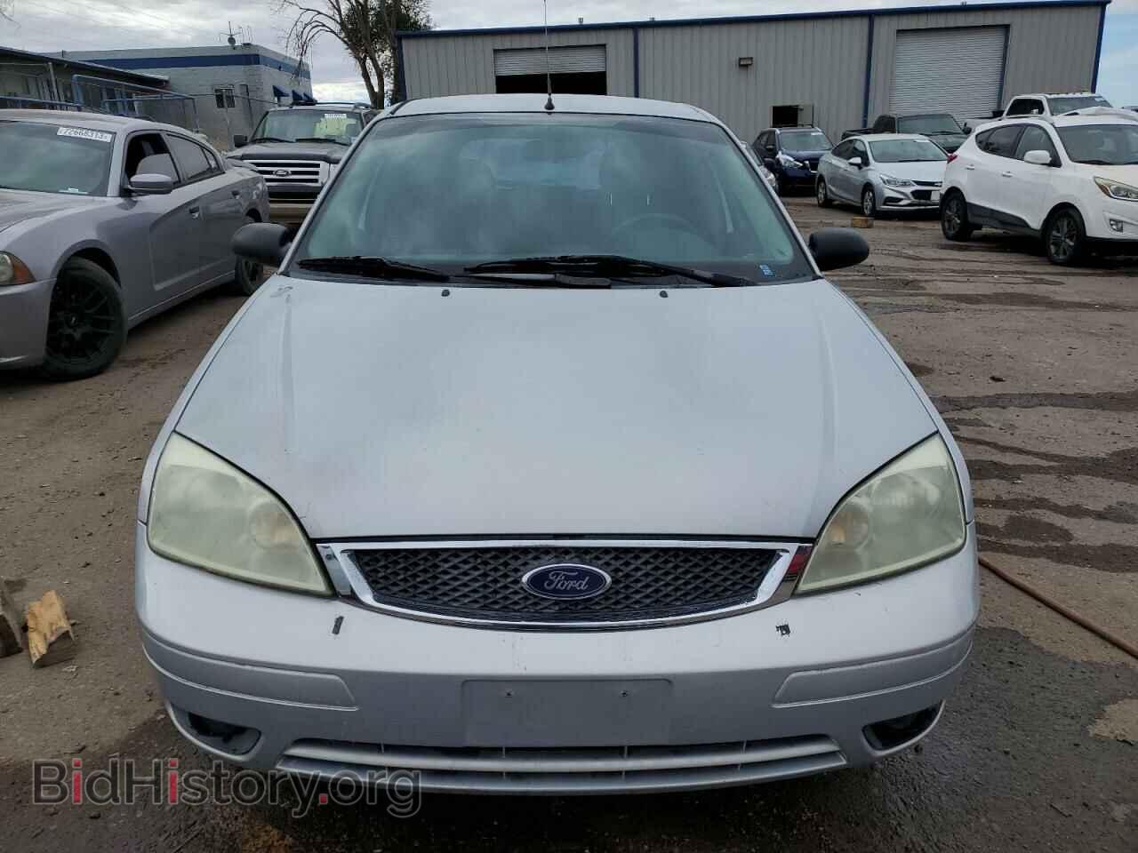 2007 FORD FOCUS - VIN: 1FAHP37N17W215692 - Фото 5