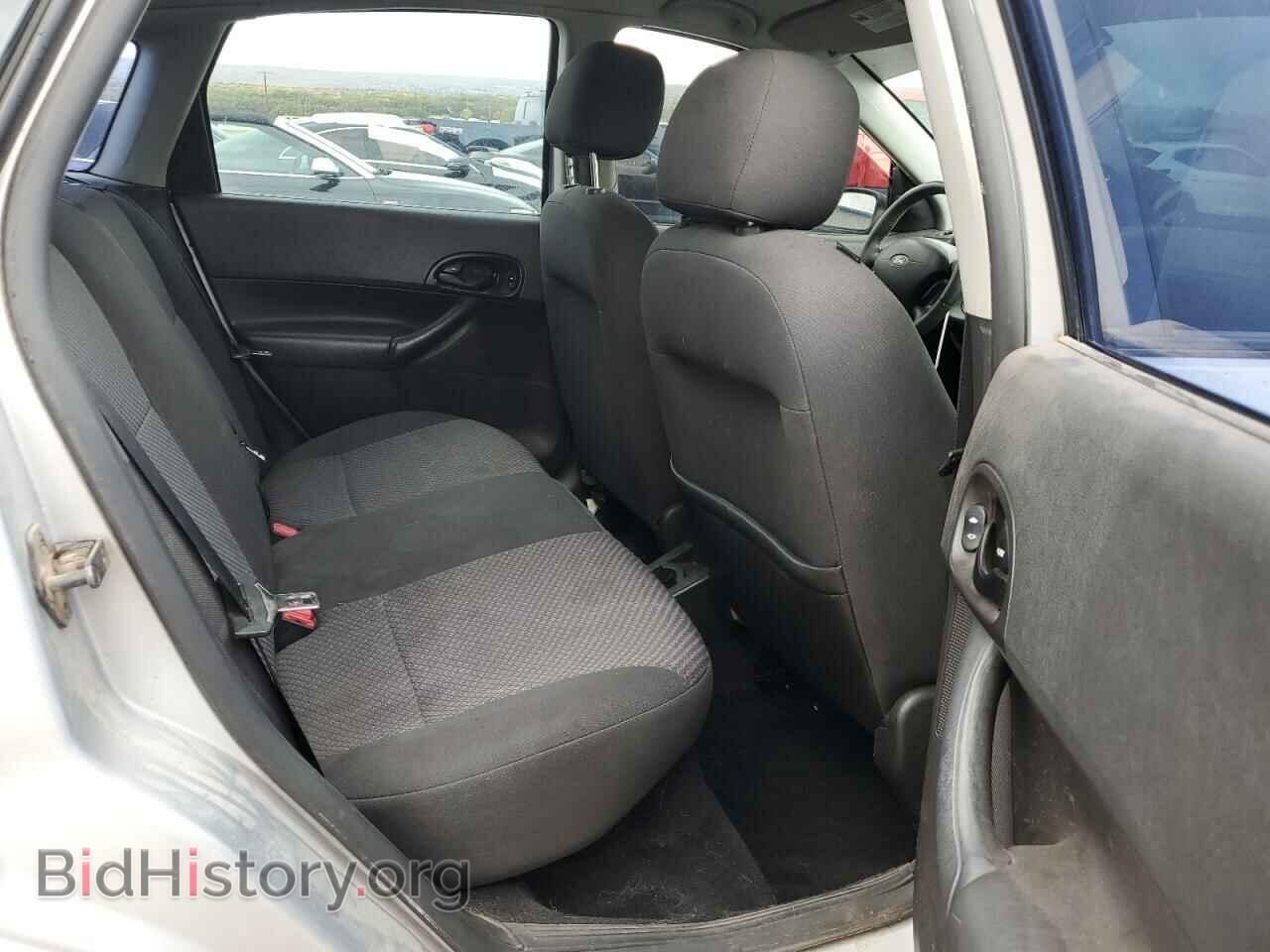 2007 FORD FOCUS - VIN: 1FAHP37N17W215692 - Фото 10