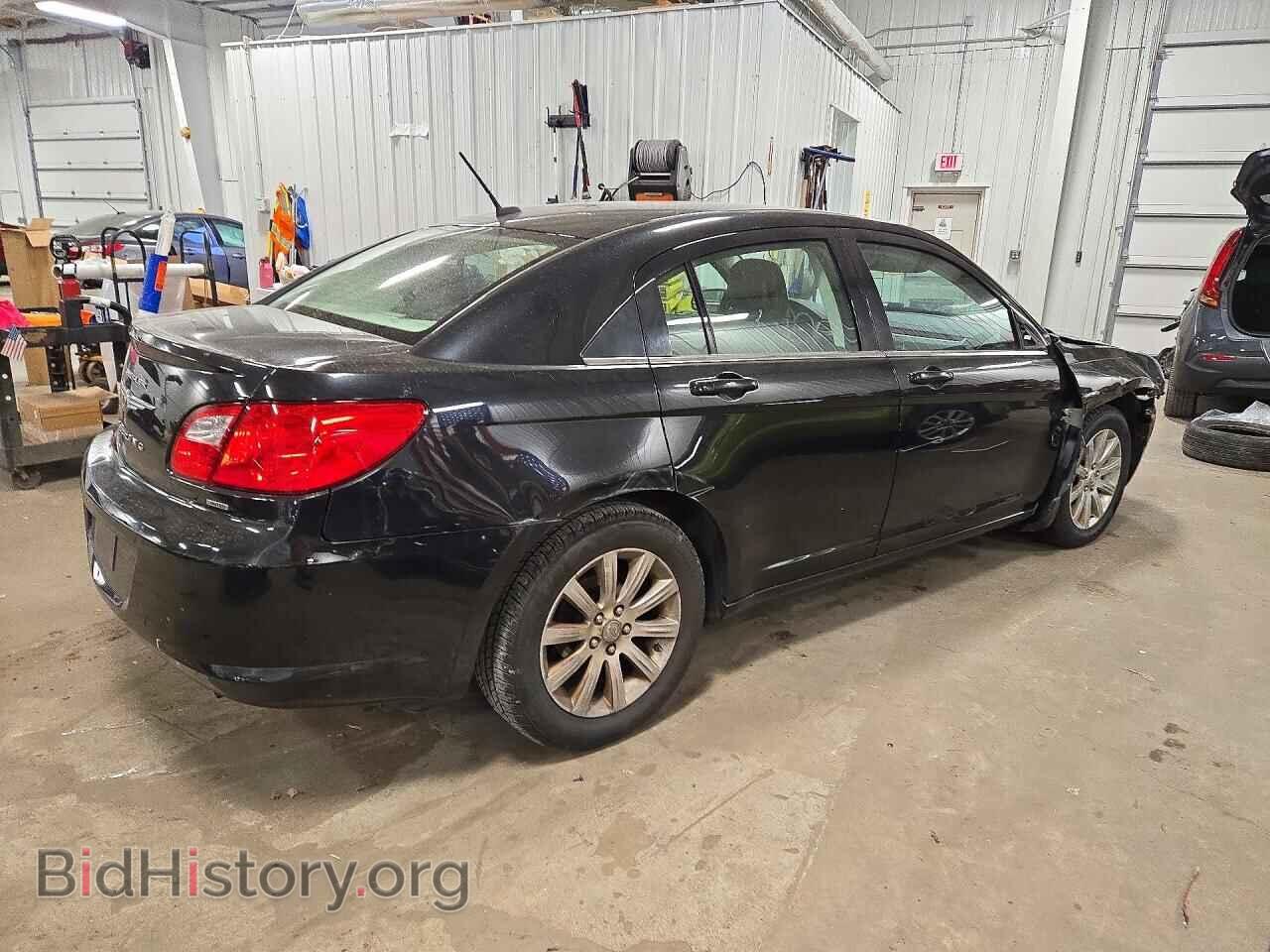2010 Chrysler SEBRING (VIN 1C3CC5FB5AN162516) — фото 3 из 14