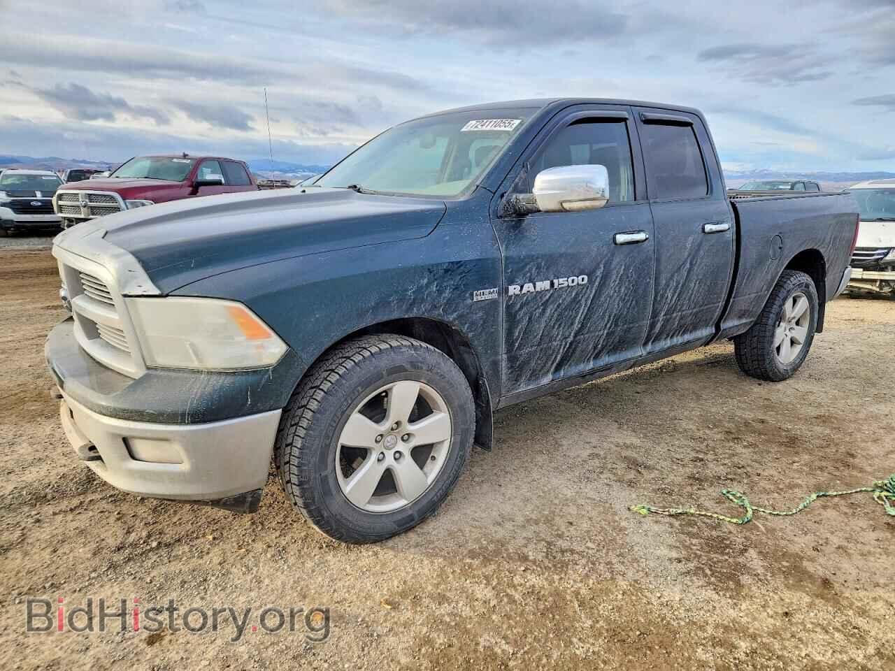 Photo 1D7RV1GT2BS642182 - DODGE All Models 2011