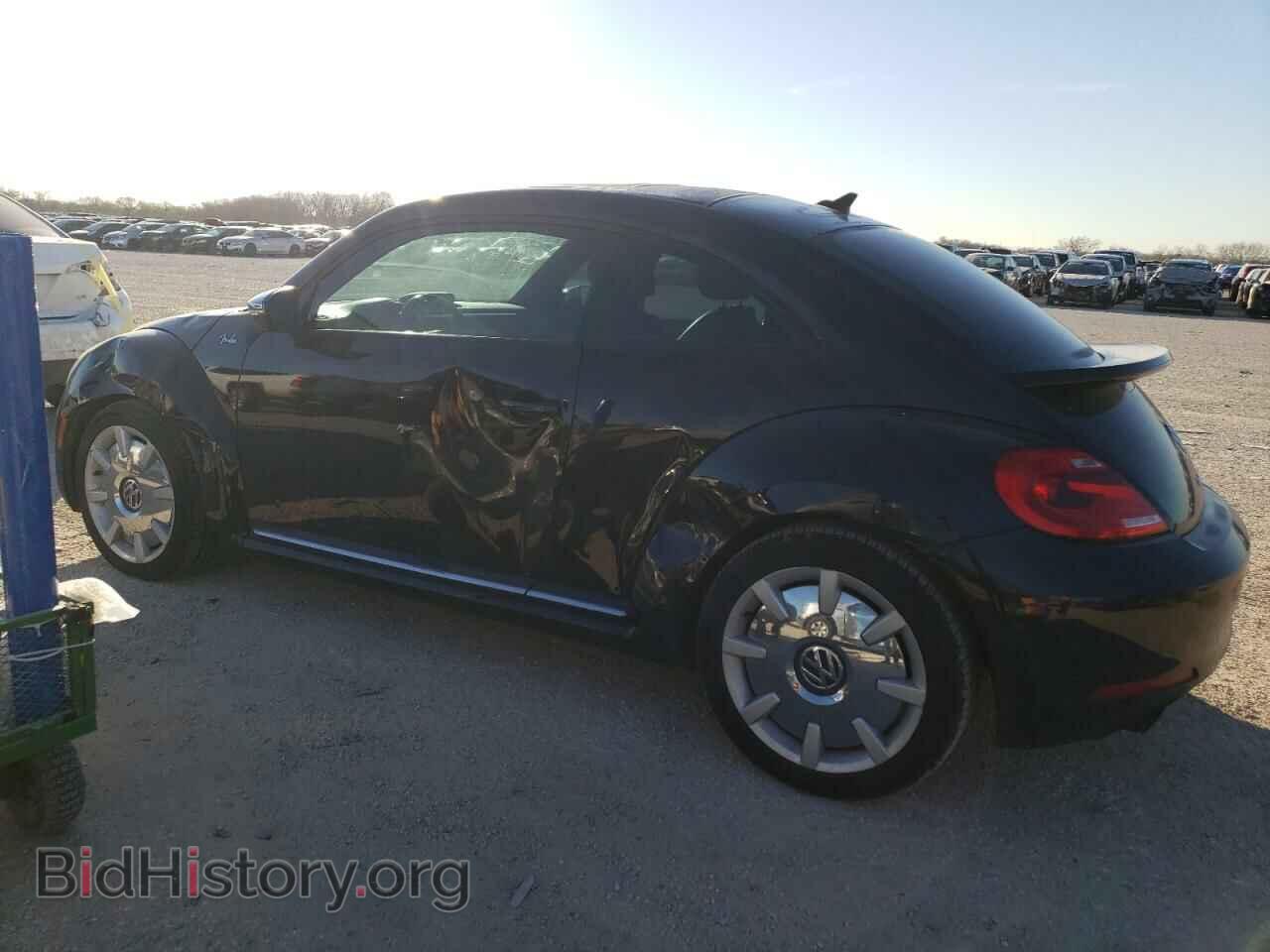 2013 VOLKSWAGEN BEETLE - VIN: 3VWVS7AT3DM688044 - Фото 2