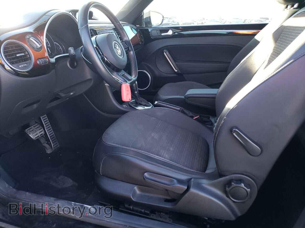2013 VOLKSWAGEN BEETLE - VIN: 3VWVS7AT3DM688044 - Фото 7