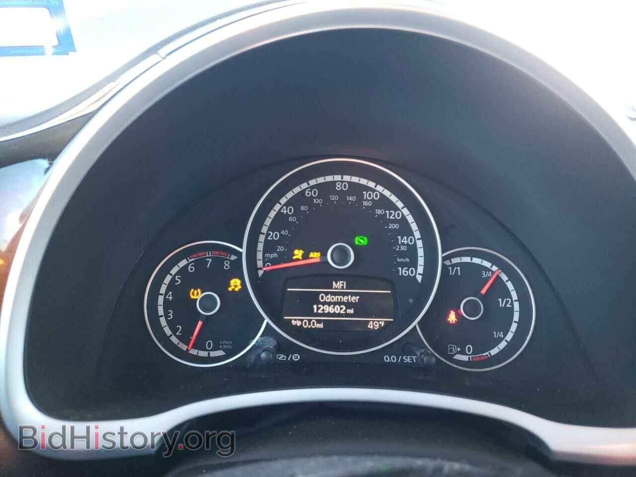 2013 VOLKSWAGEN BEETLE - VIN: 3VWVS7AT3DM688044 - Фото 9
