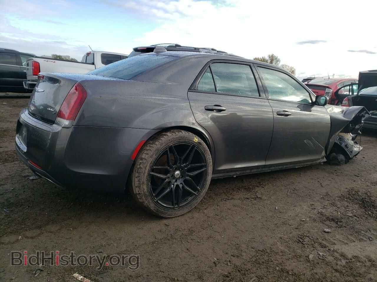 2016 CHRYSLER 300 - VIN: 2C3CCAGG9GH136358 - Фото 3