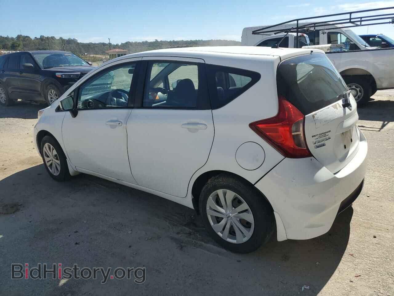 2018 NISSAN VERSA - VIN: 3N1CE2CP8JL356089 - Фото 2