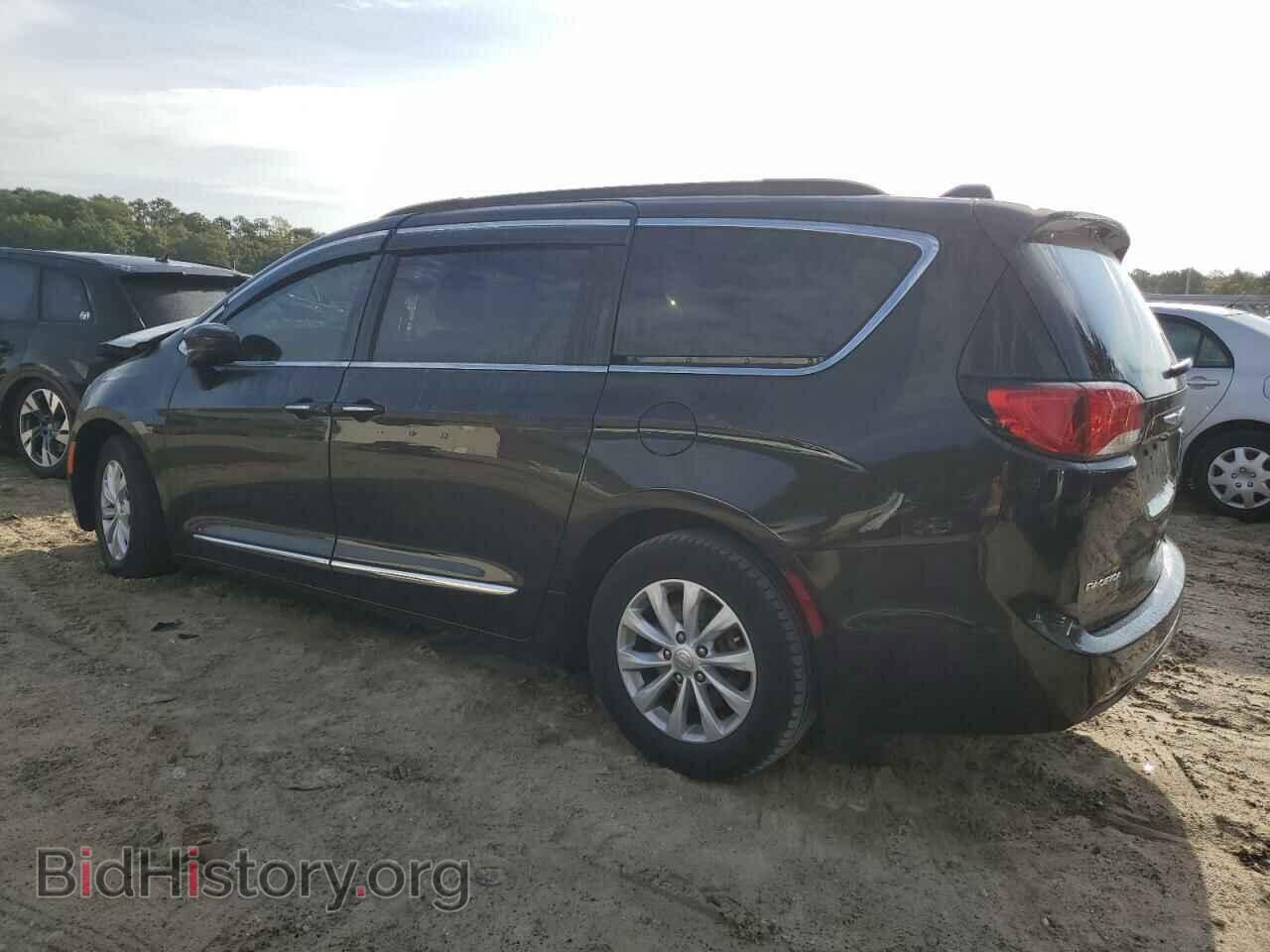 2017 CHRYSLER PACIFICA - VIN: 2C4RC1BG8HR759477 - Фото 2