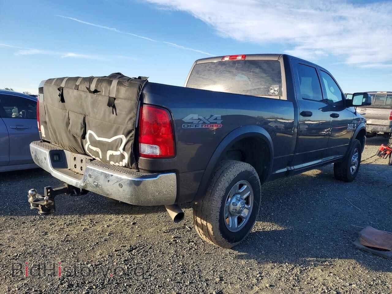 2017 RAM All Models - VIN: 3C6UR5CL5HG670412 - Photo 3
