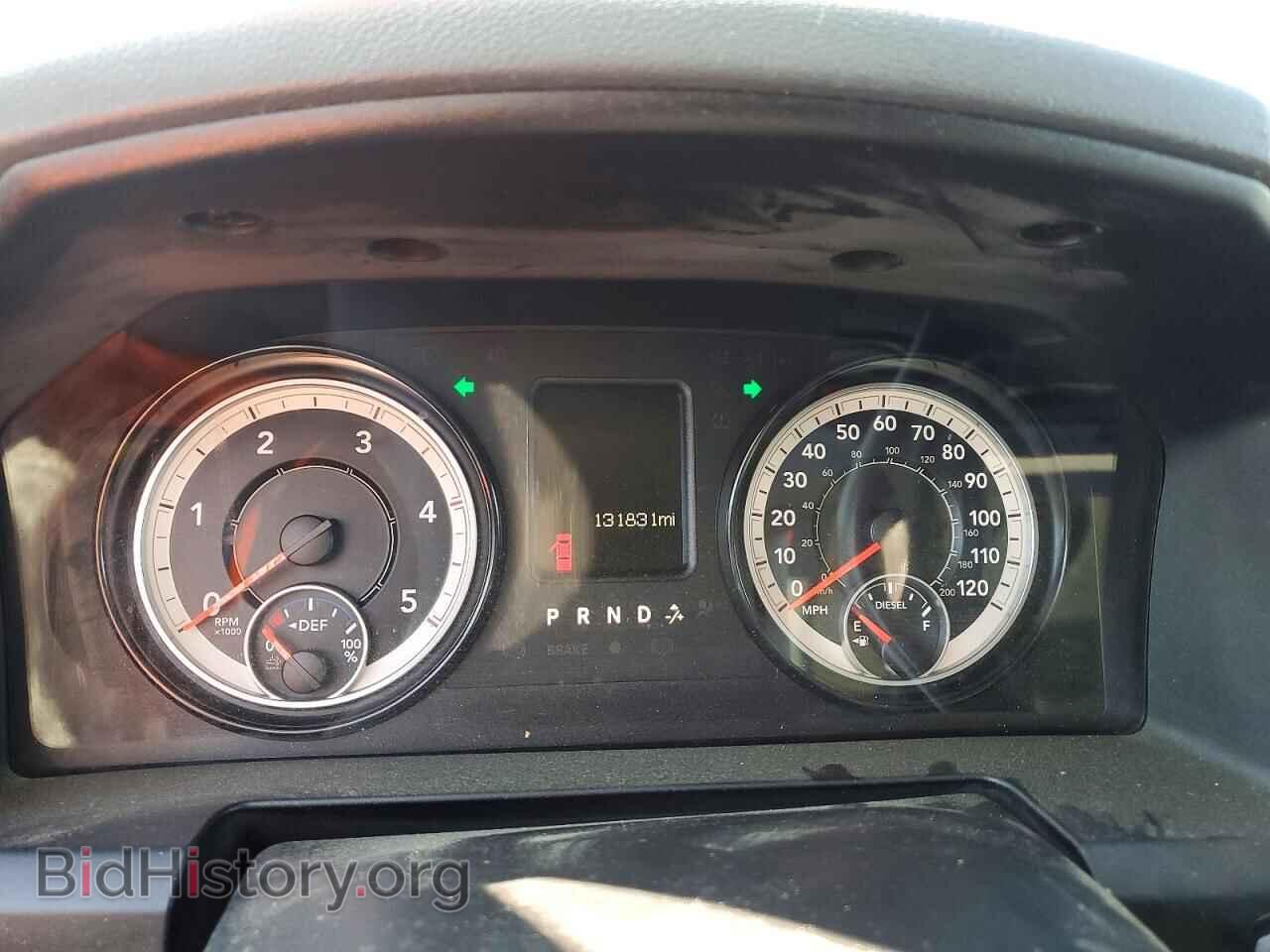 2017 RAM All Models - VIN: 3C6UR5CL5HG670412 - Photo 9