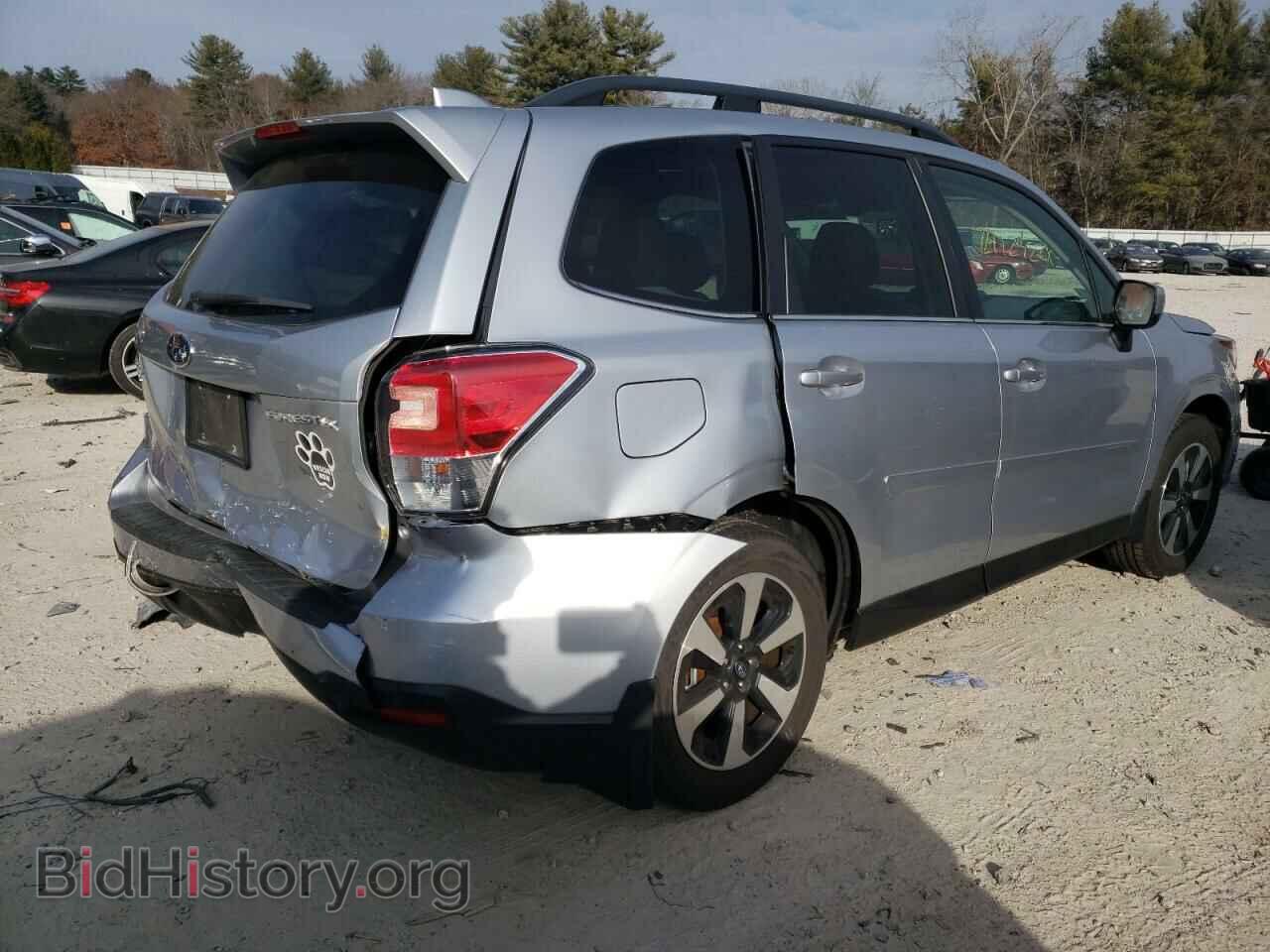 2018 SUBARU FORESTER - VIN: JF2SJARC3JH437780 - Фото 3