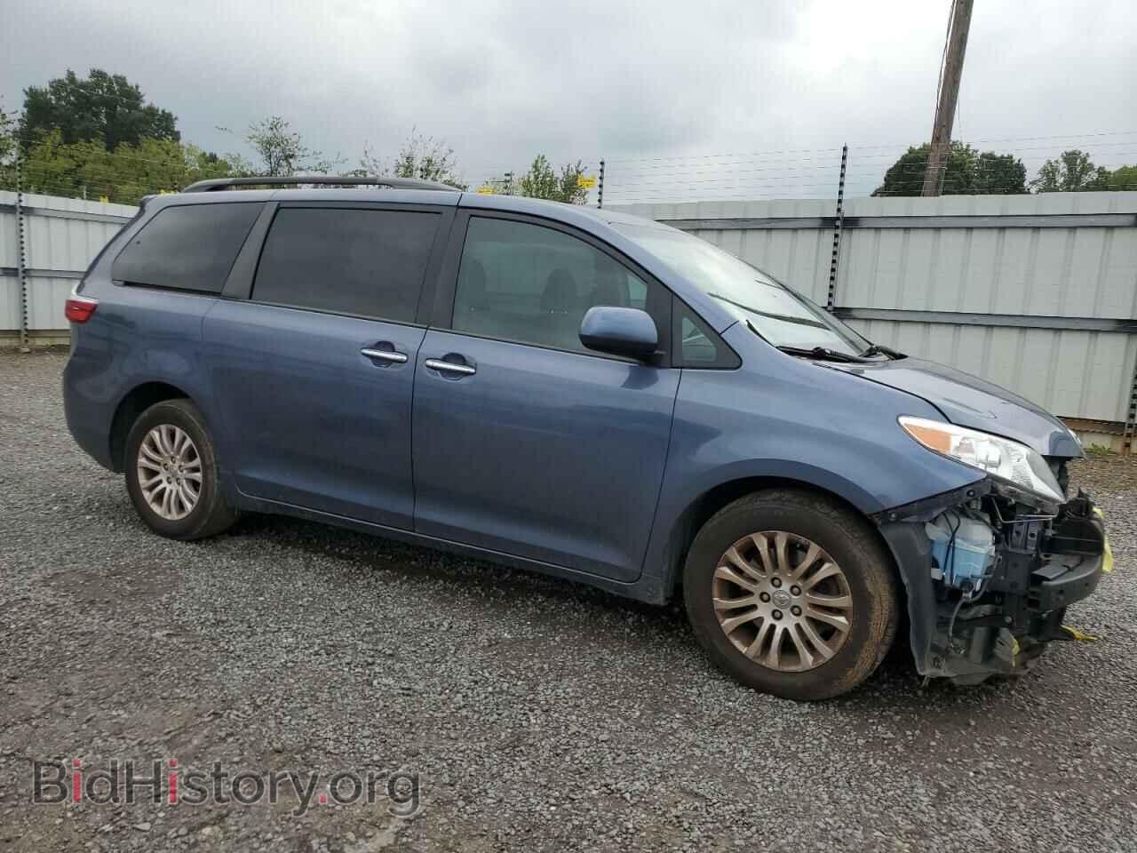 2017 TOYOTA All Models - VIN: 5TDYZ3DC6HS883643 - Фото 4