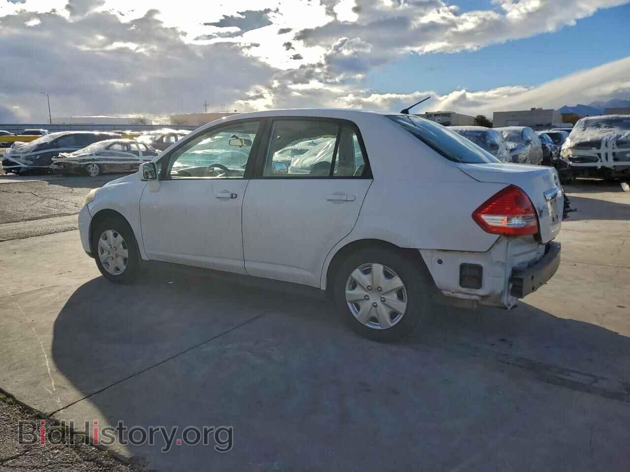 2009 NISSAN VERSA - VIN: 3N1BC11E29L390909 - Фото 2