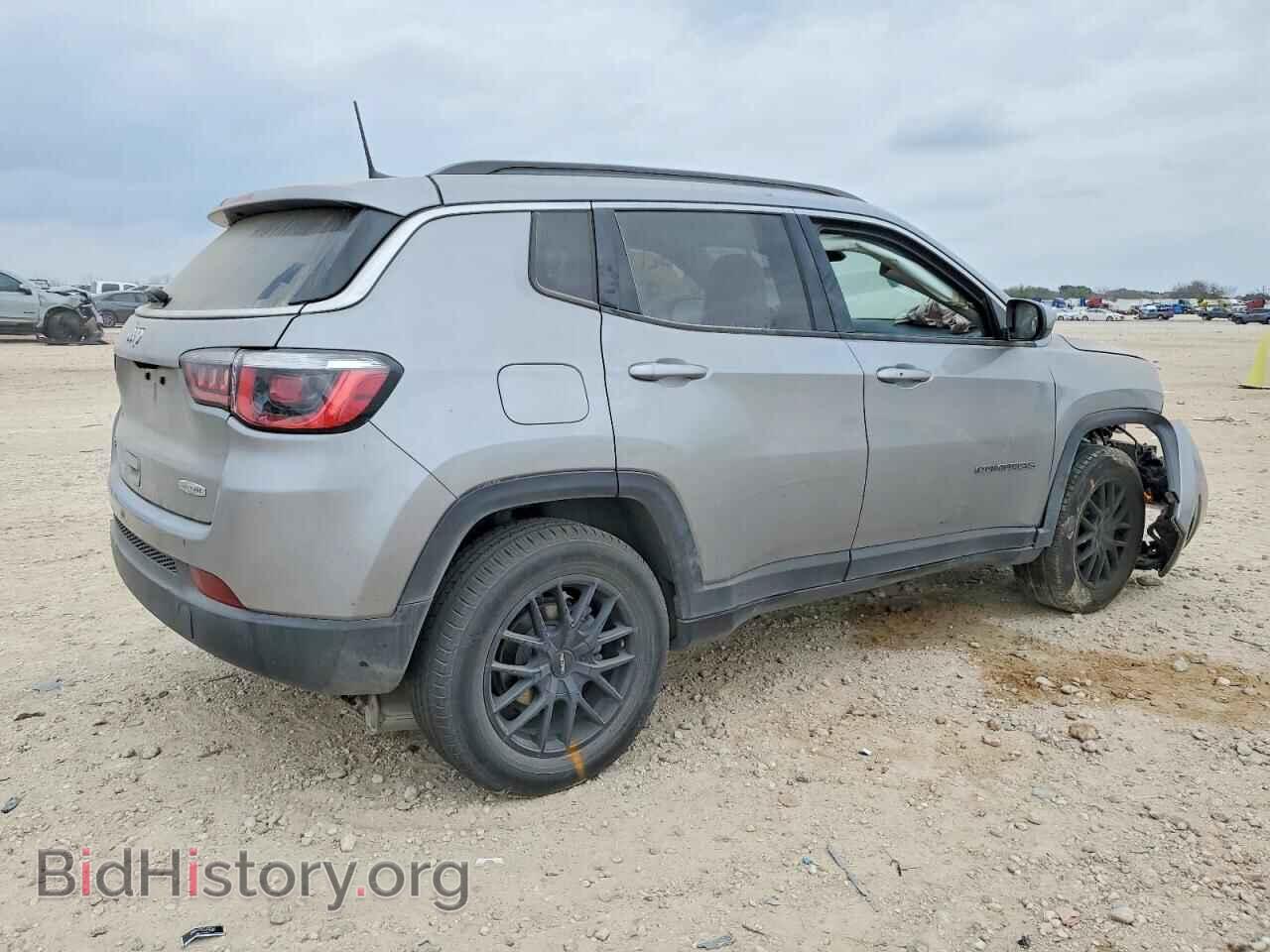 2019 JEEP COMPASS - VIN: 3C4NJDBB0KT741635 - Фото 3