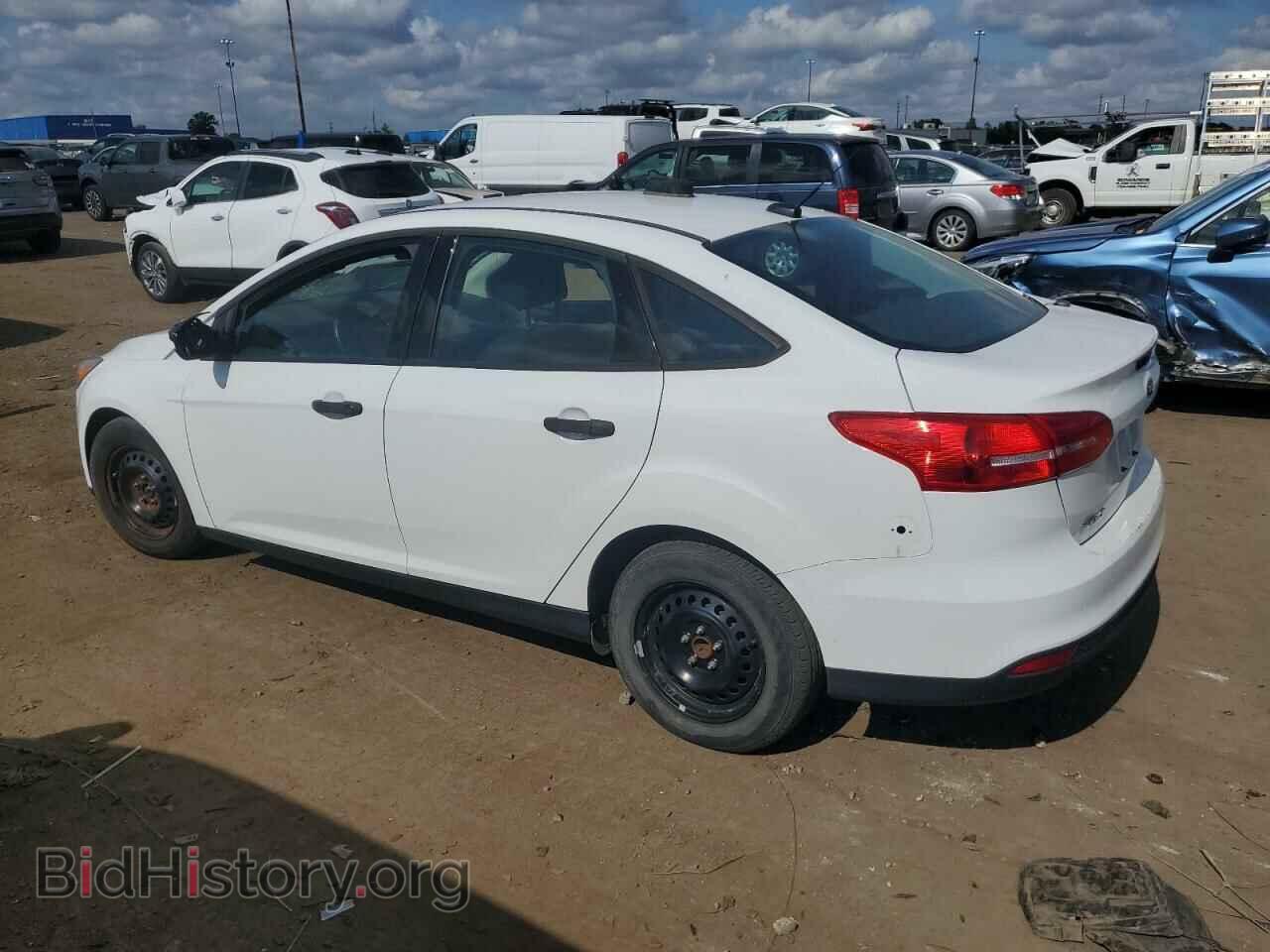 2017 FORD FOCUS - VIN: 1FADP3E26HL344795 - Фото 2