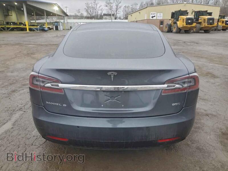 2016 Tesla MODEL S (VIN 5YJSA1E28GF170415) — фото 6 из 12