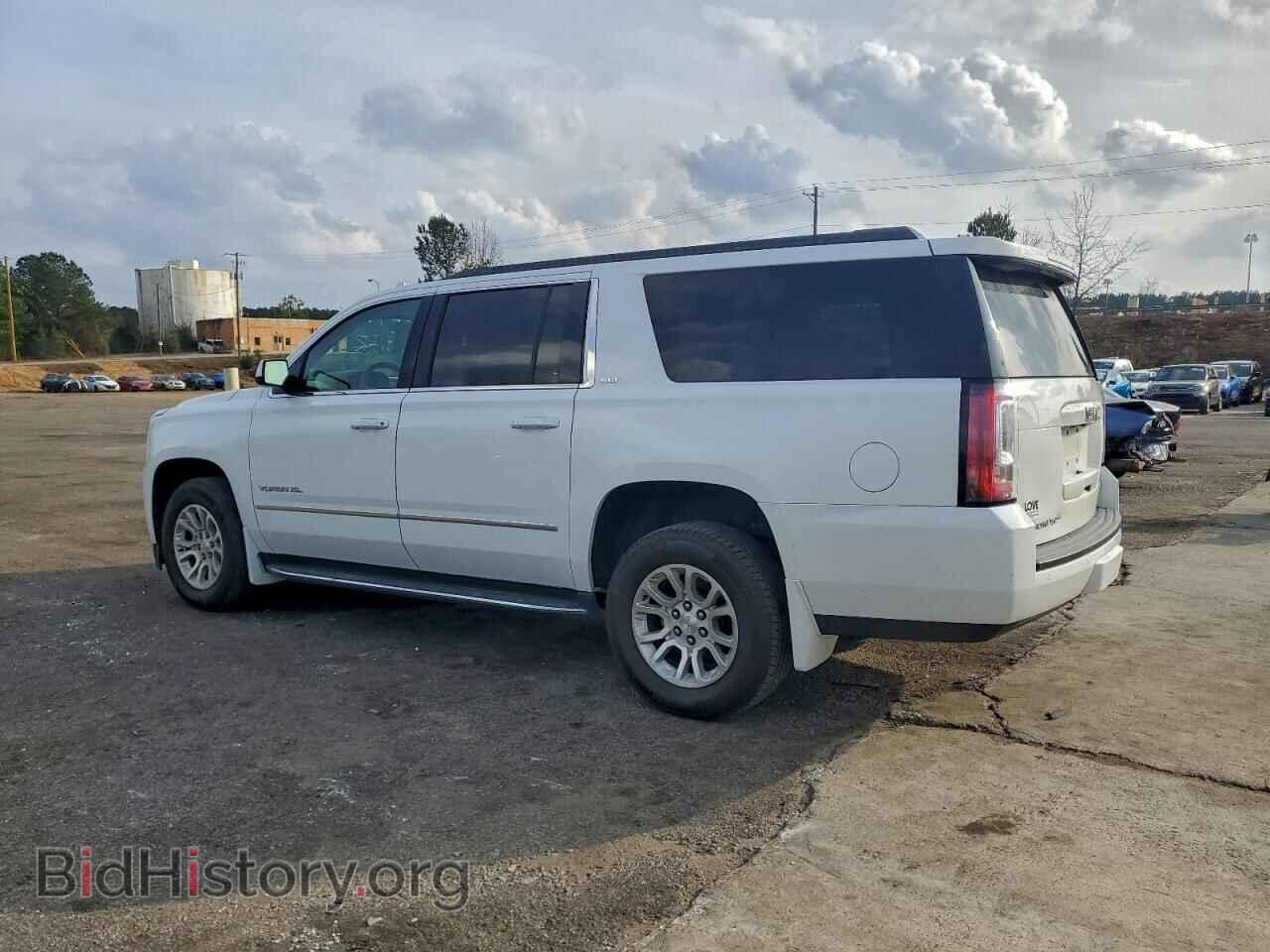2017 GMC YUKON - VIN: 1GKS1GKC7HR236209 - Фото 2