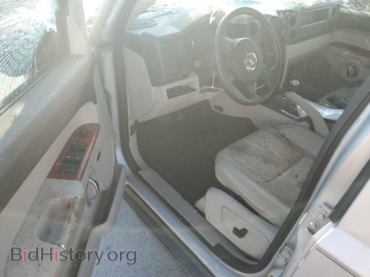 2006 JEEP COMMANDER - VIN: 1J8HH582X6C216176 - Фото 8