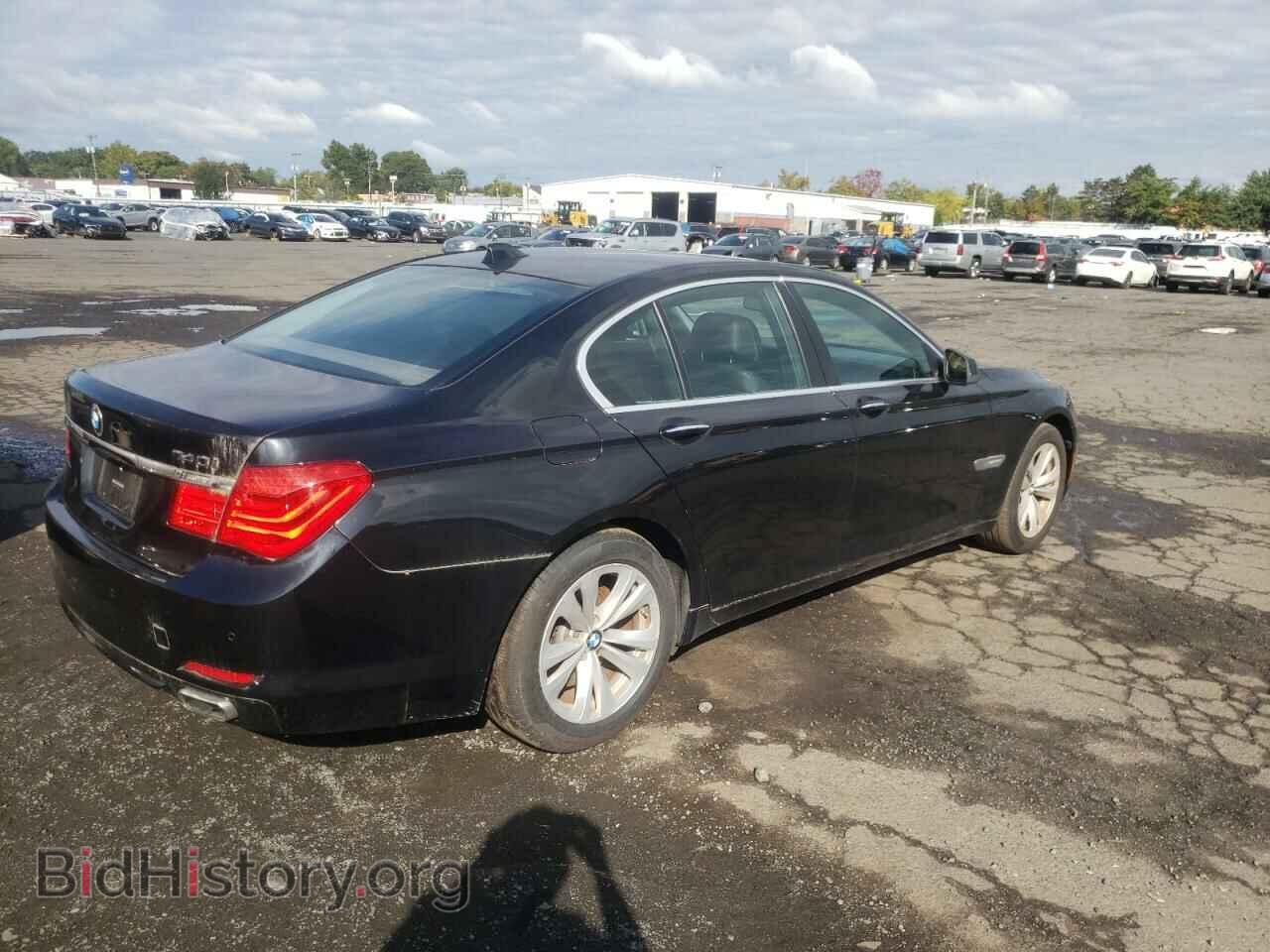 2011 BMW 7 SERIES - VIN: WBAKA4C52BC613000 - Фото 3