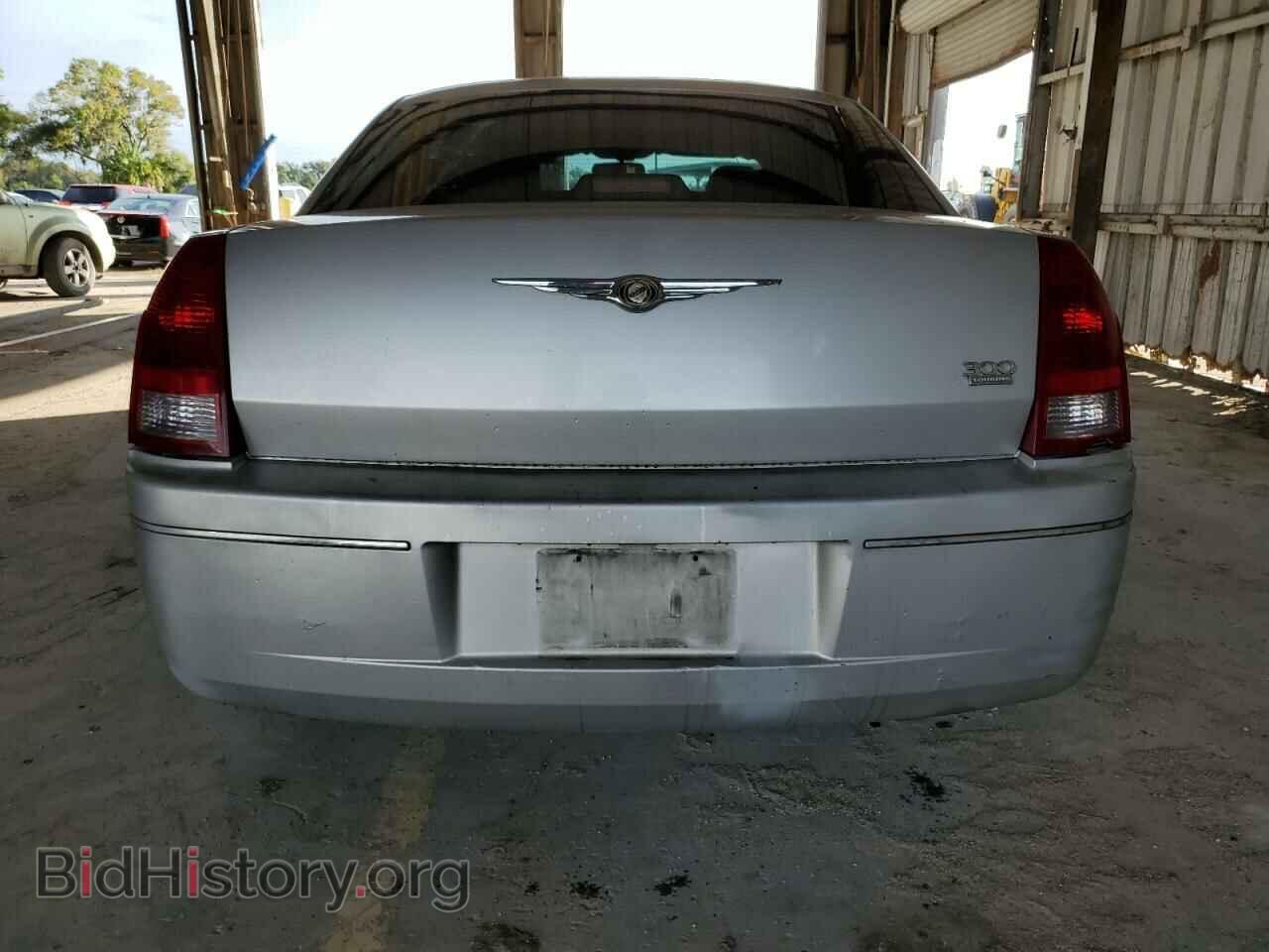 2006 CHRYSLER 300 - VIN: 2C3KA53G26H337774 - Фото 6