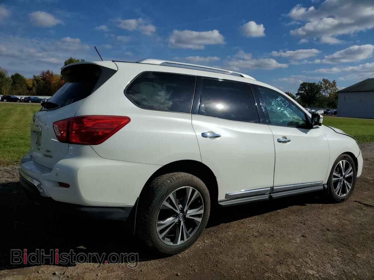 2017 NISSAN PATHFINDER - VIN: 5N1DR2MM4HC602387 - Фото 3