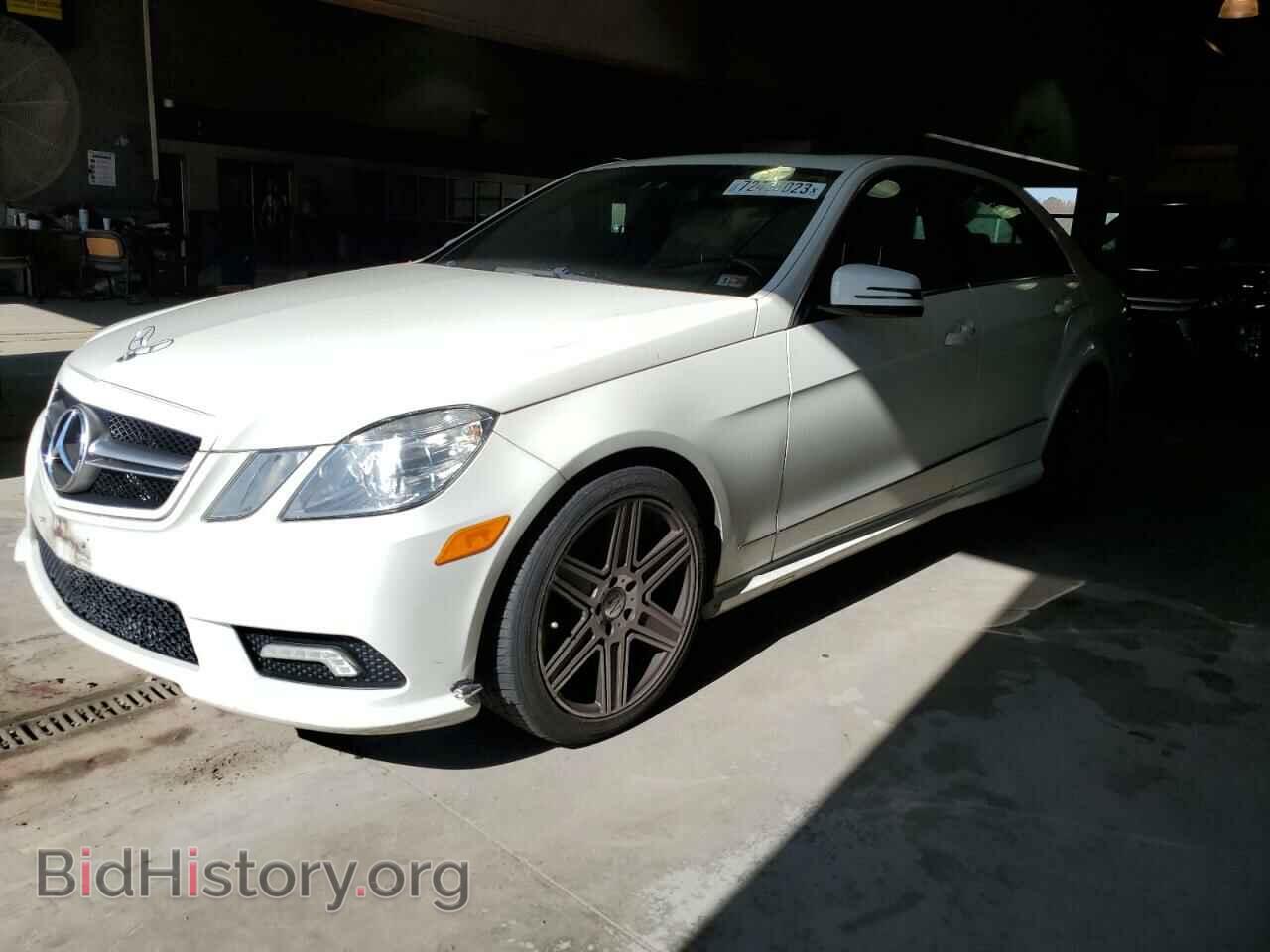 Photo WDDHF8HB0BA352326 - MERCEDES-BENZ E-CLASS 2011