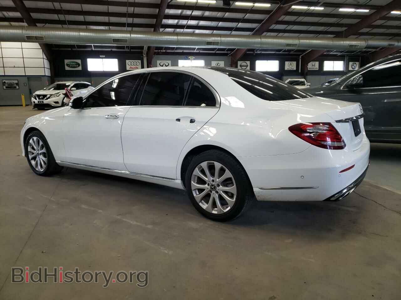 2018 MERCEDES-BENZ E-CLASS - VIN: WDDZF4KB6JA299832 - Фото 2