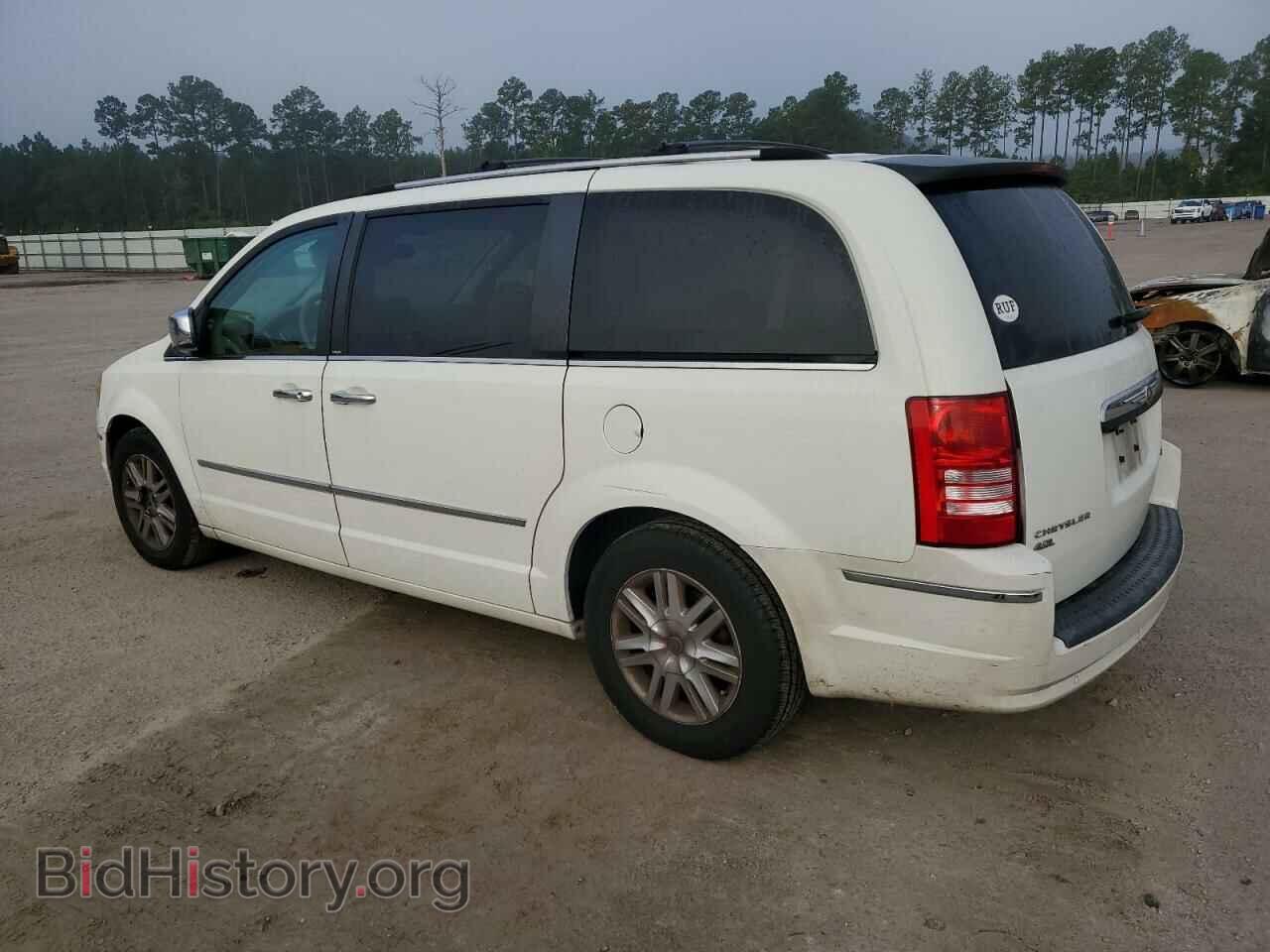 2009 CHRYSLER MINIVAN - VIN: 2A8HR64X79R611027 - Фото 2