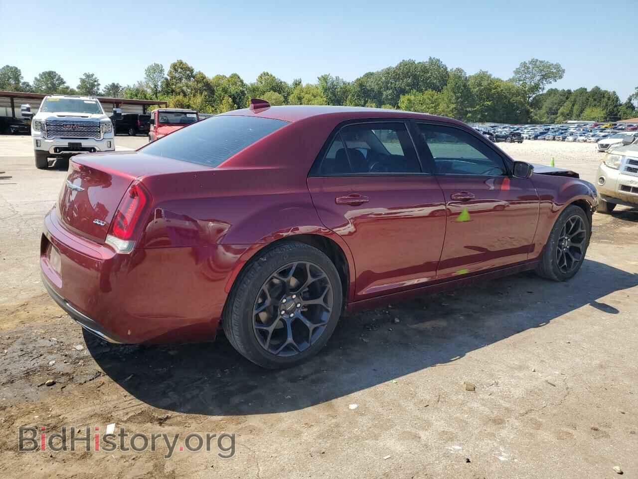 2019 CHRYSLER 300 - VIN: 2C3CCAAG4KH679232 - Фото 3