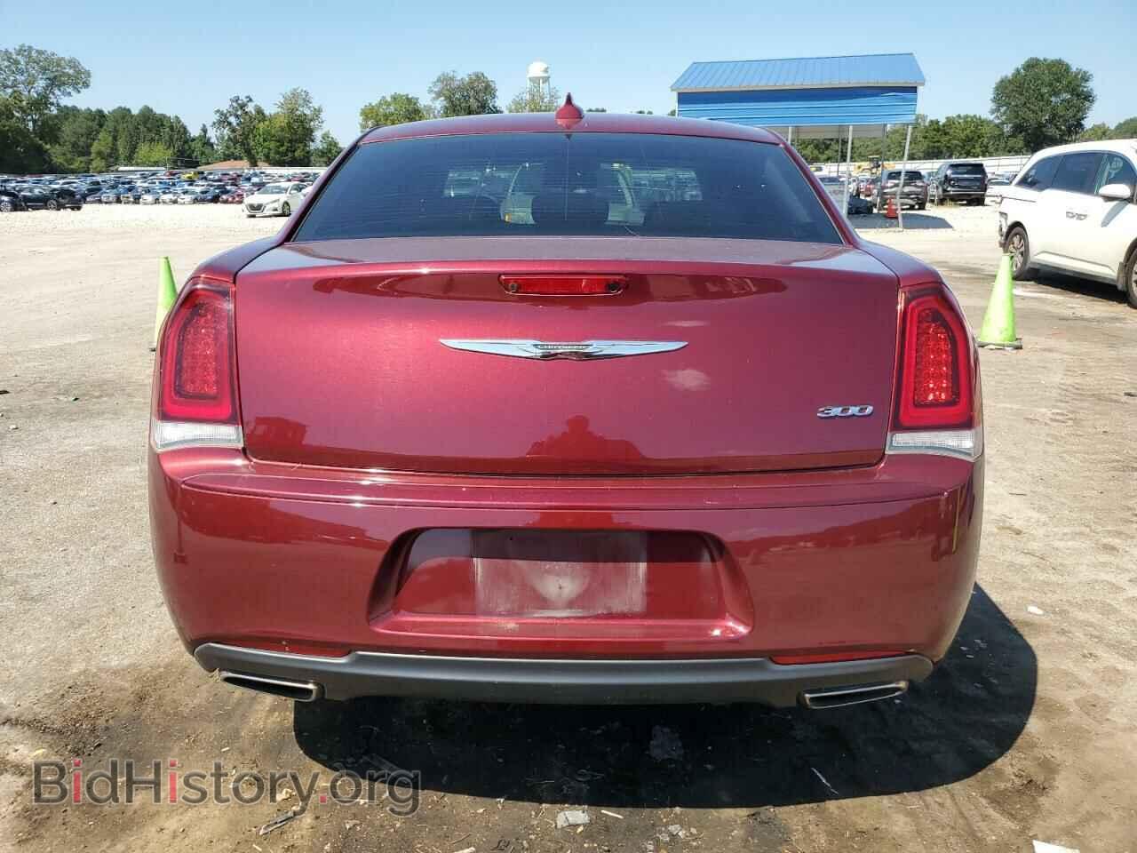 2019 CHRYSLER 300 - VIN: 2C3CCAAG4KH679232 - Фото 6