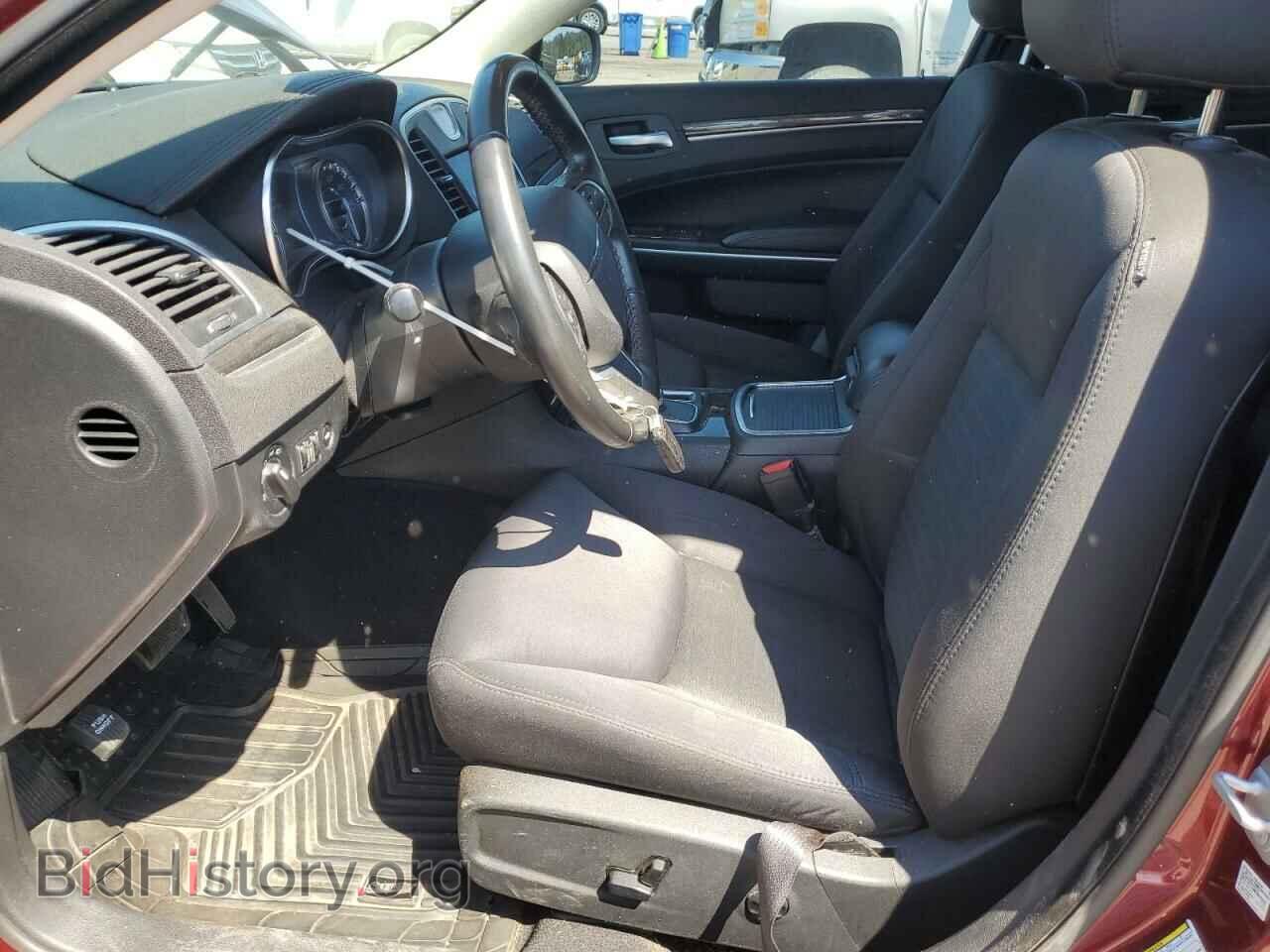 2019 CHRYSLER 300 - VIN: 2C3CCAAG4KH679232 - Фото 7