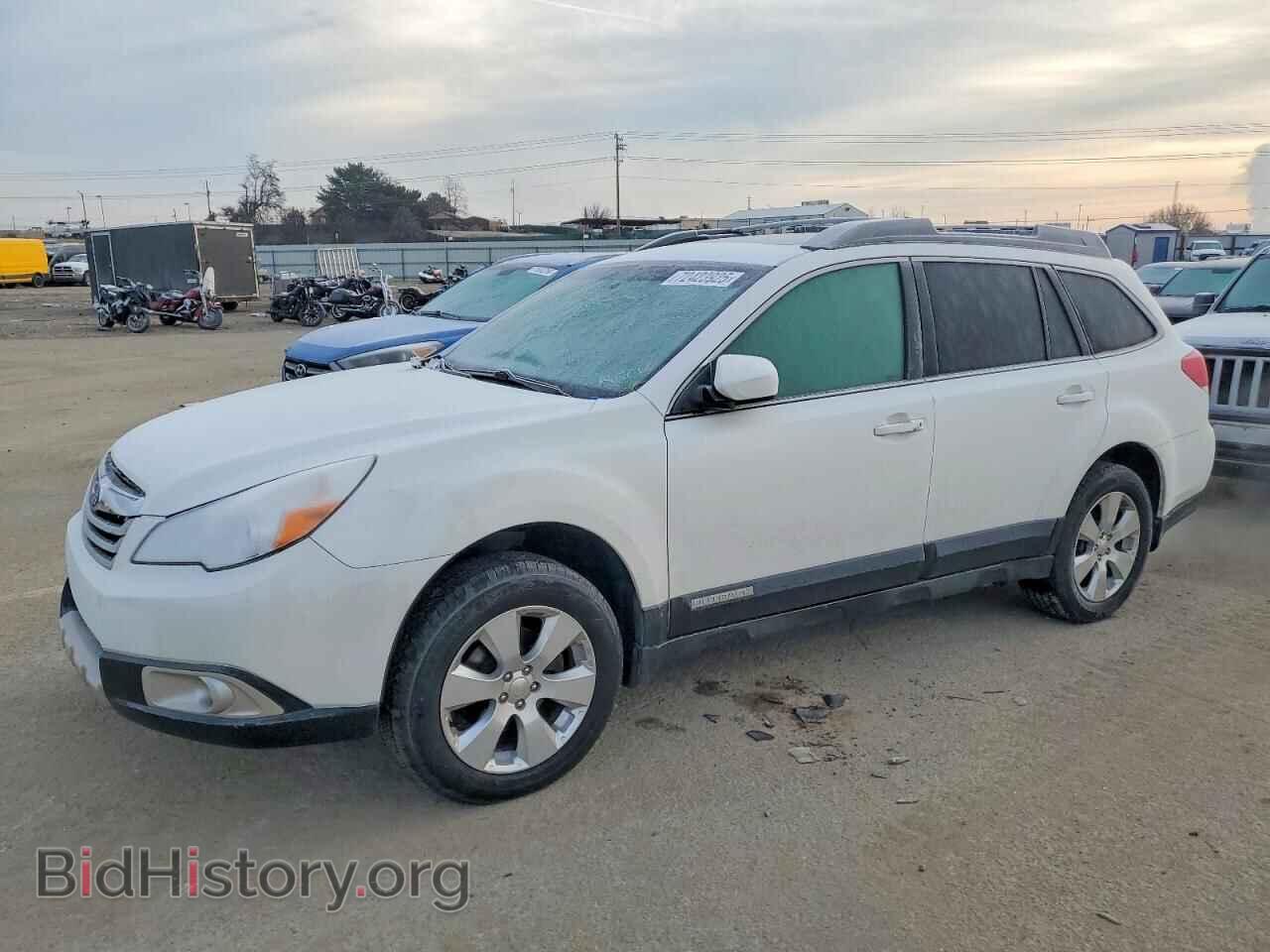Photo 4S4BRCLC2B3391218 - SUBARU OUTBACK 2011