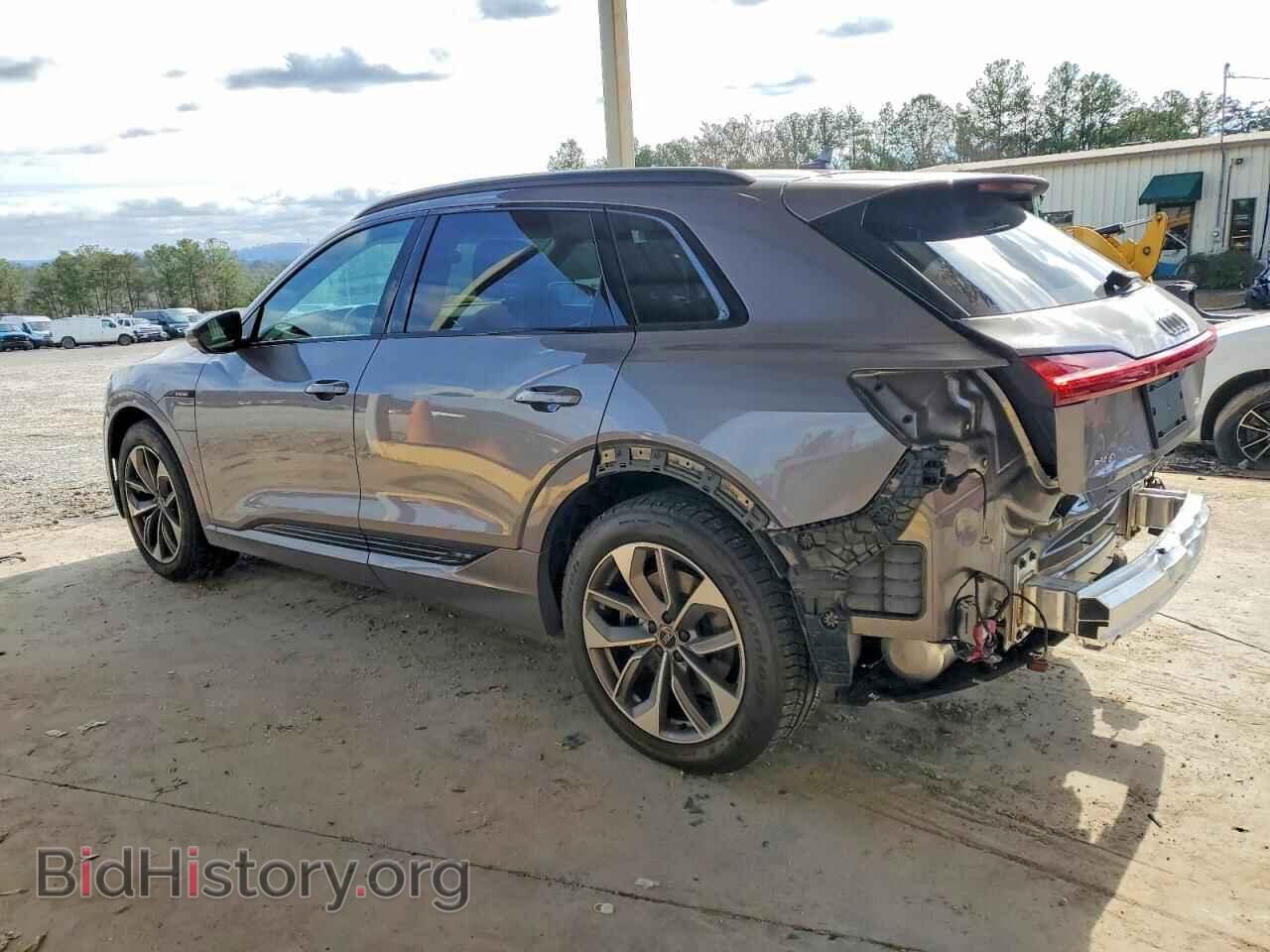 2021 AUDI E-TRON - VIN: WA1LAAGE7MB015987 - Photo 2