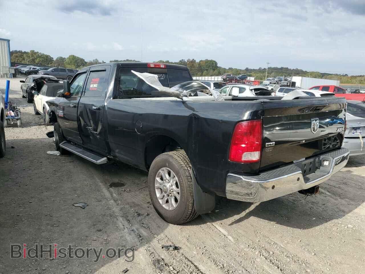 2017 RAM All Models - VIN: 3C6UR5JL9HG715953 - Фото 2