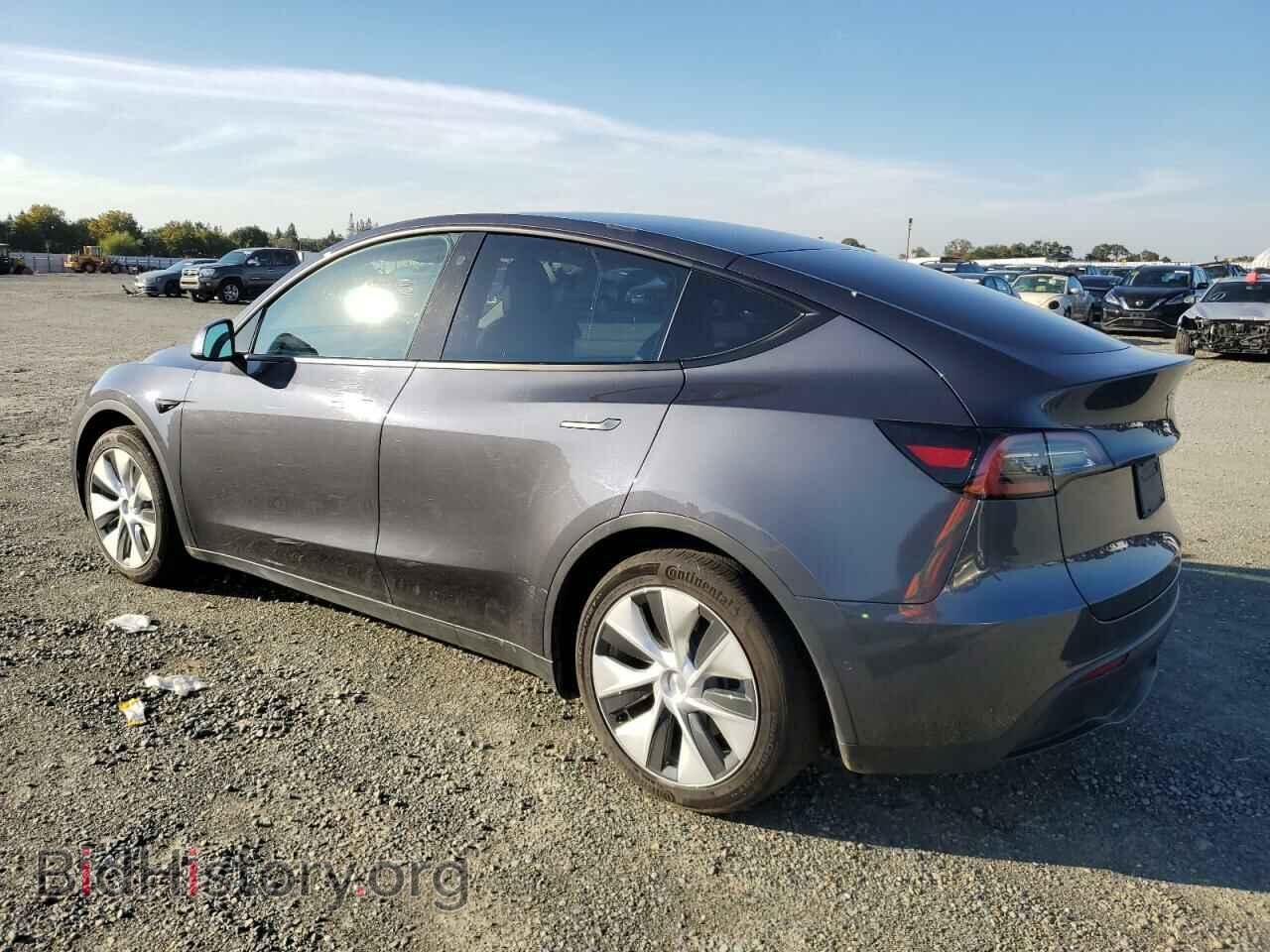 2022 TESLA MODEL Y - VIN: 7SAYGAEE2NF348676 - Фото 2