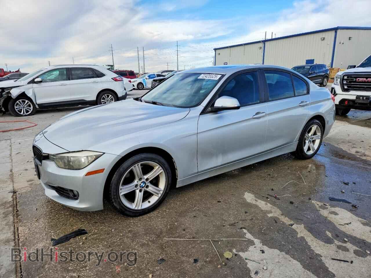 Photo WBA3A5C55DF357687 - BMW 3 SERIES 2013